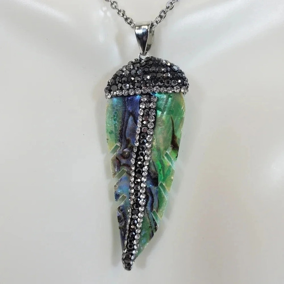 Lightweight Rhinestone adorned Feather Necklace with 18in Chain - Picture 9 of 9